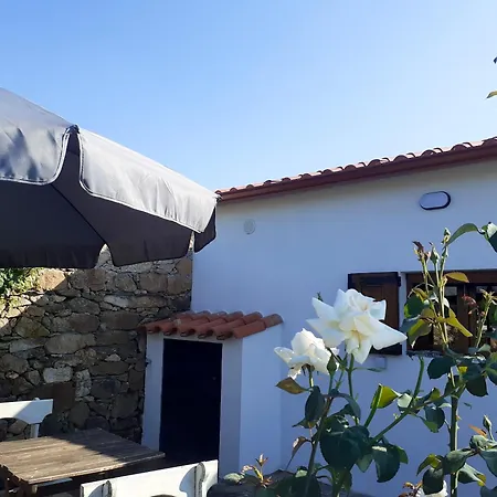 Charming House In Parada With Mountain View And Fenced Garden Holiday home *
