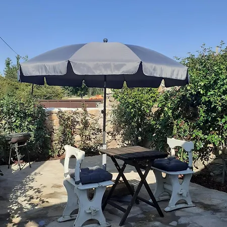 Charming House In With Mountain View And Fenced Garden *