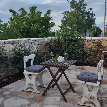 Charming House In With Mountain View And Fenced Garden Holiday home *
