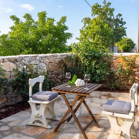 Charming House In With Mountain View And Fenced Garden * Parada (Braganca, Braganca)