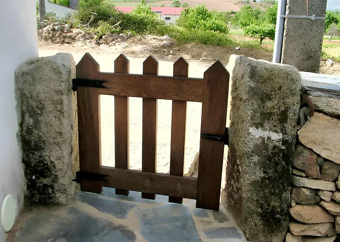 別荘 Charming House In With Mountain View And Fenced Garden *